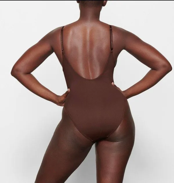 SKIMS NWT Scoop Neck One Piece Swimsuit Size Medium In Cocoa - Image 2