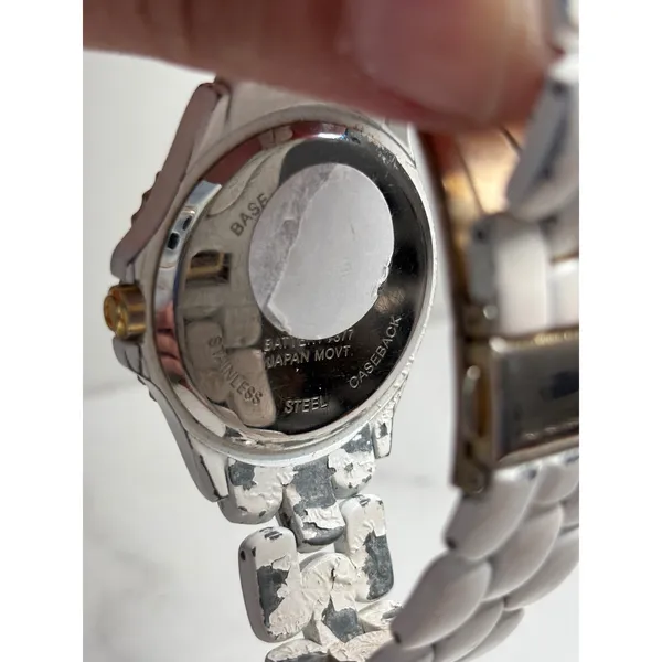 Embassy by Gruen White Enamel Crystal Bezel Quartz Watch Gold Tone Accents - Image 8