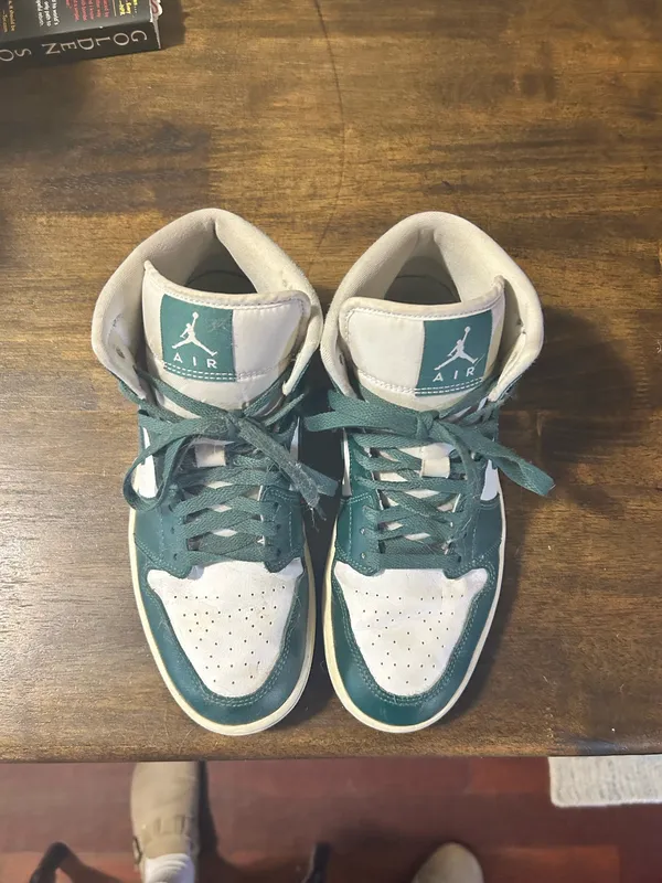 Green Nike Jordan 1 Pine Air Retro - Image 2