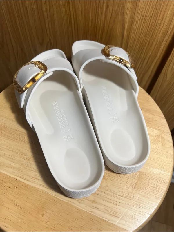 Birkenstock White Slide Sandals with Gold Buckle - Image 3