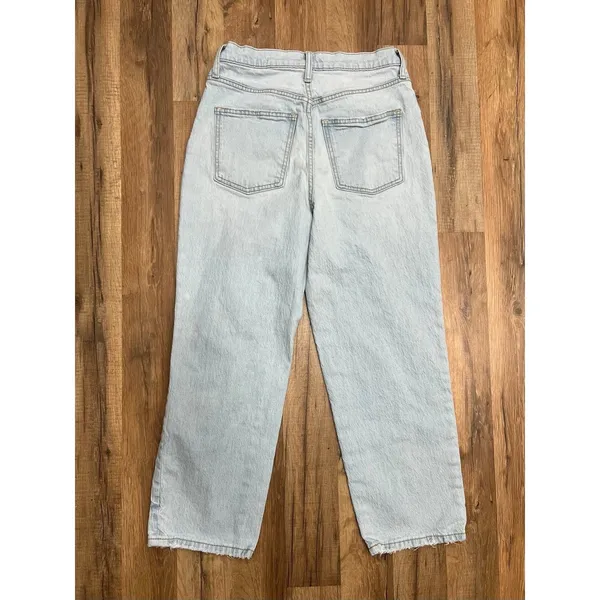 Women's‎ High-Rise Vintage Straight Jeans - Universal Thread™ Siz 6/28R - Image 5