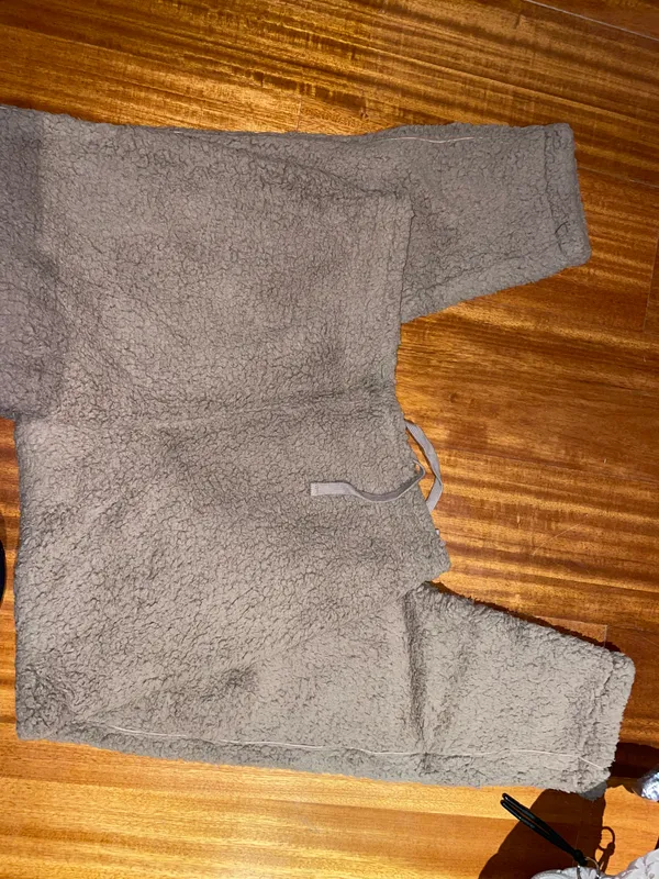 SKIMS NWT Teddy Joggers Desert Small - Image 5