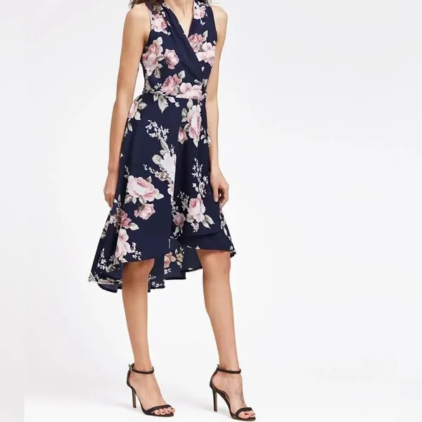 ✨HP✨V Neckline Floral Print Dip Hem Dress✨ - Image 2