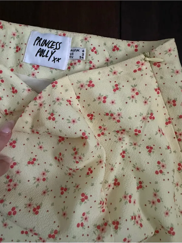 Princess Polly Light Yelllow Floral high slit Skirt US 2 (skirt only) - Image 3