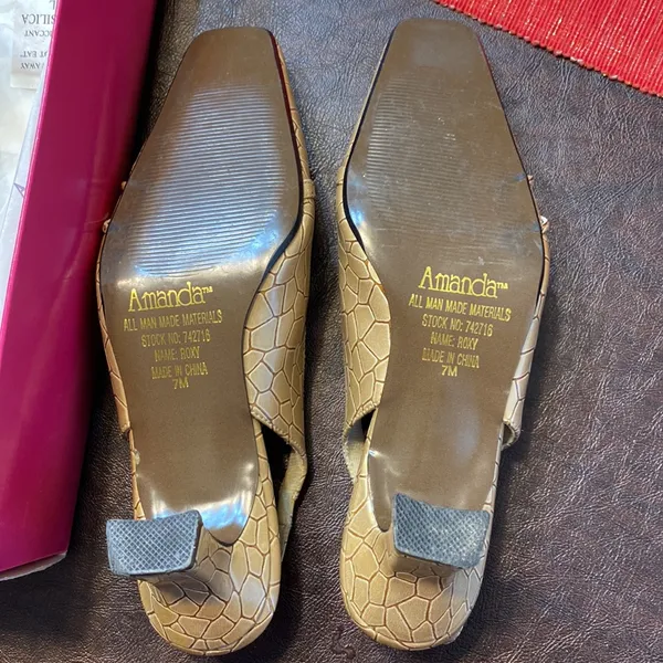 Amanda taupe low - Image 3