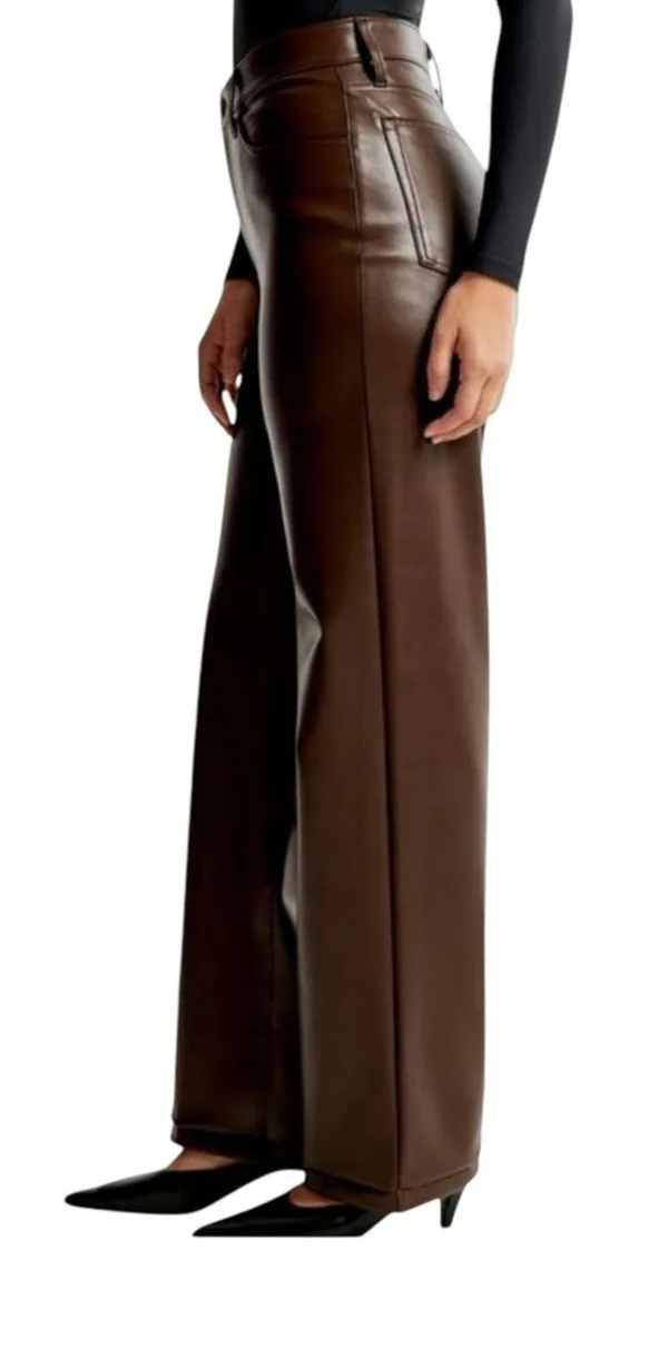 Abercrombie & Fitch Curve Love Vegan Leather 90’s Relaxed Ultra High 33 16 Short - Image 2