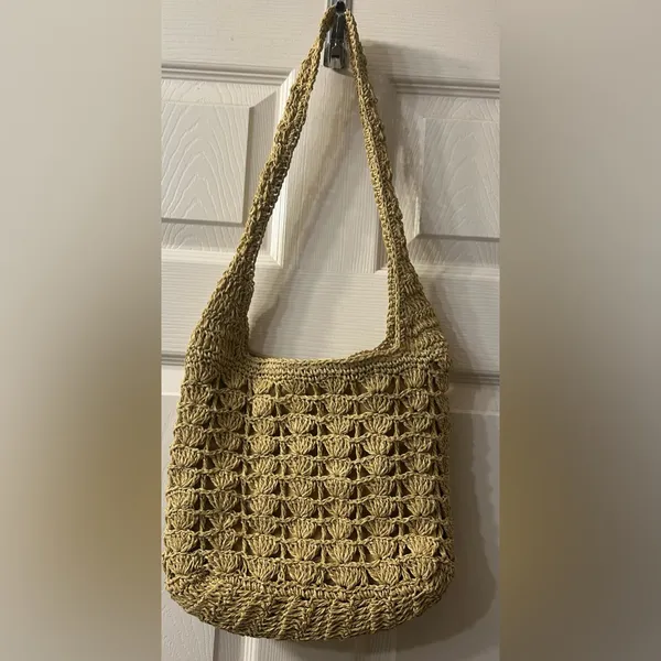 Capelli of New York Beige Crochet Shoulder Bag - Image 3