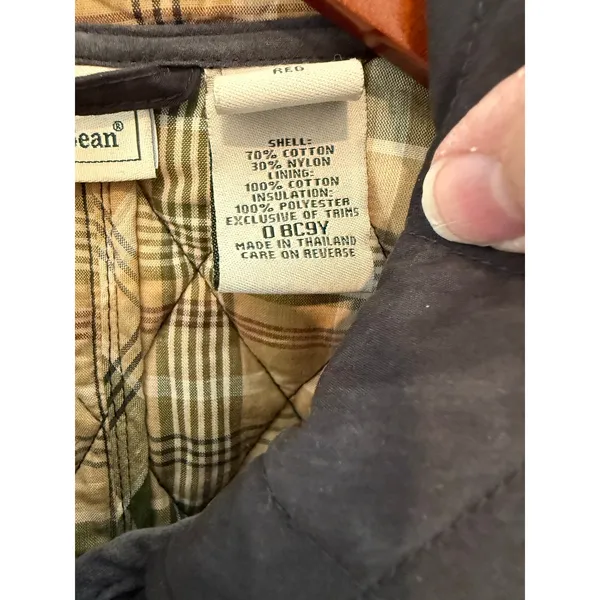 L.L. Bean Quilted Jacket Womens Medium Black Water Resistant Collared Button Up - Image 7