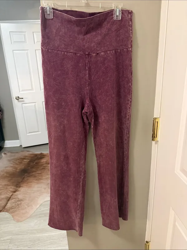 Chatoyant High-Rise Flare Pants – Dusty Rose/Purple L - Image 3