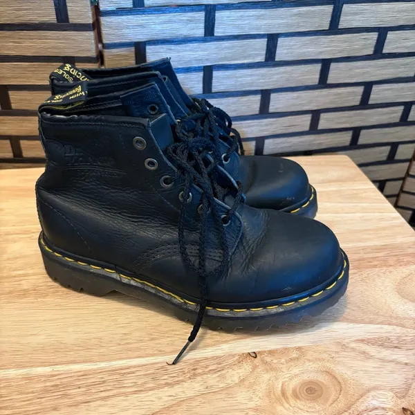 Dr. Martens Black Combat Boots‎ Made In England UK 5/W7/M6 - Image 2