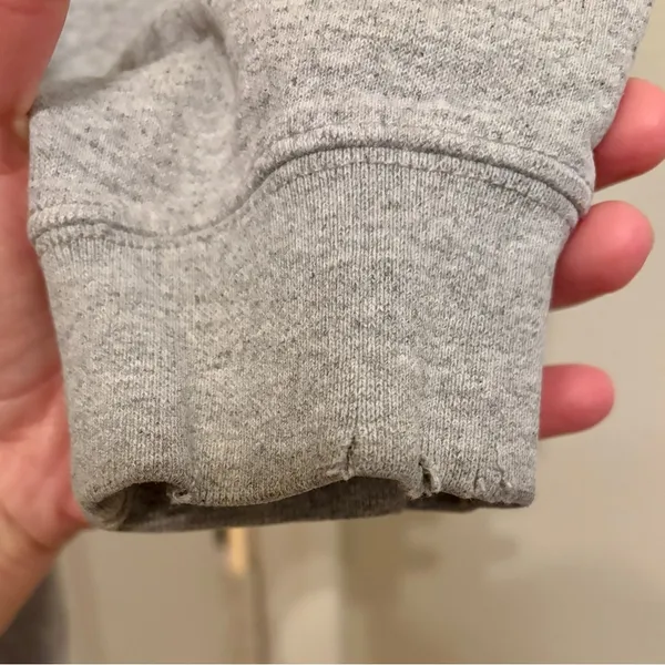 Carhartt Hoodie sz L - Image 2