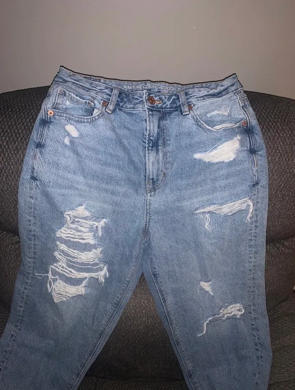 American Eagle relaxed mom jean - Image 2