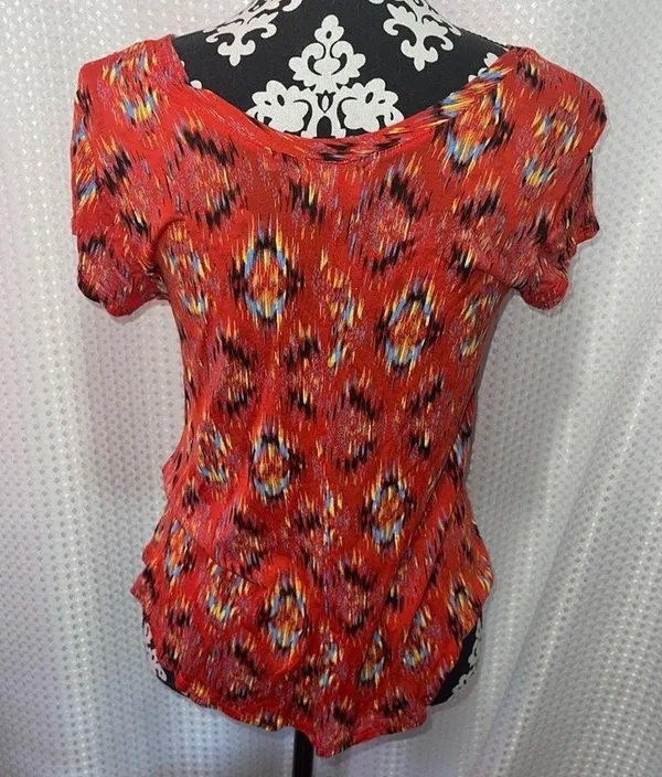 Love On A Hanger Shirt - red Color - medium. - Image 2