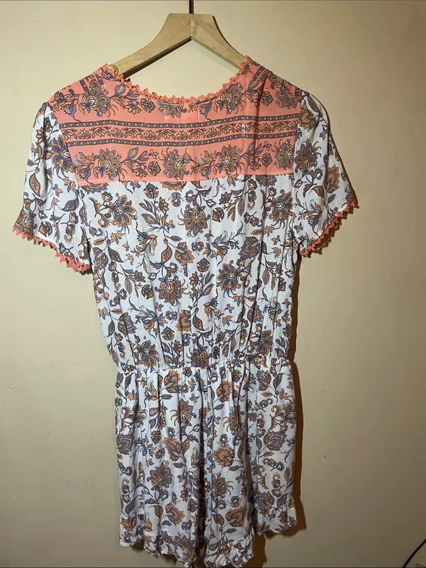 Altar'd State Pink Floral Boho Romper Women’s Large V-Neck Festival Cottagecore - Image 3