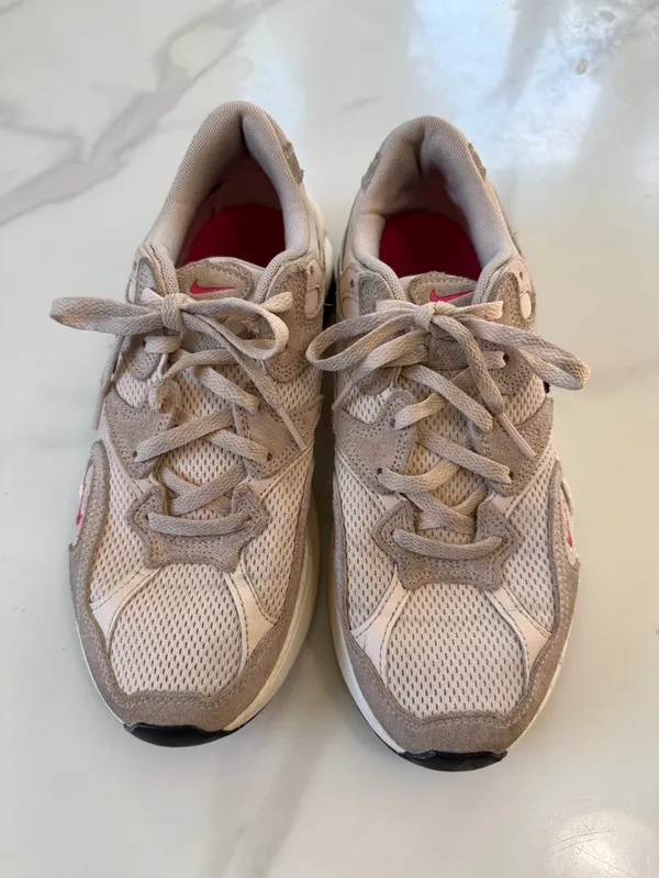 Nike Women’s Cream Mesh Sneakers with Pink Swoosh - Image 2