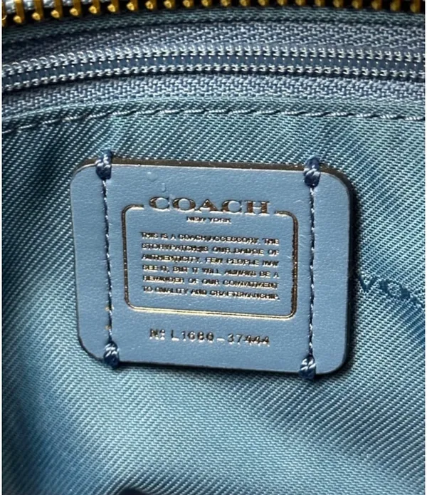 Crossbody - Image 4