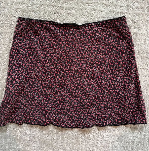 Brandy Melville Skirt Mini - Image 3