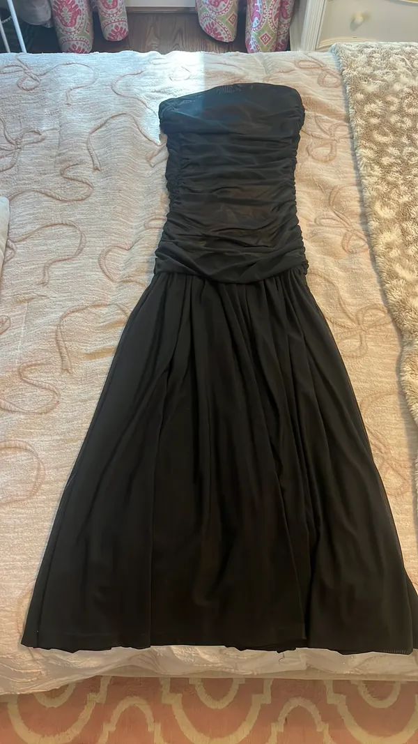 Olivaceous Black strapless Dress - Image 3