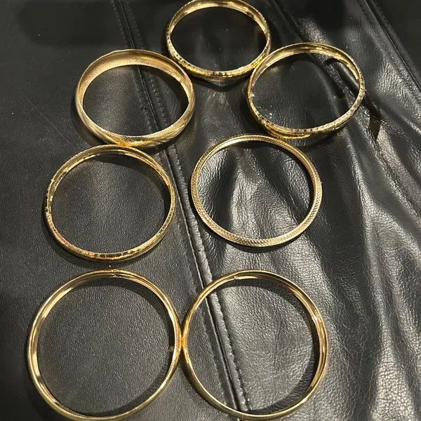 Elegant Gold Fashion Bangle Bracelet Set of 7 - Image 6