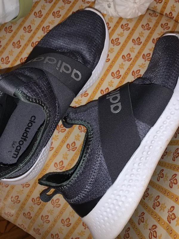 Adidas Women Cloudfoam - Image 3