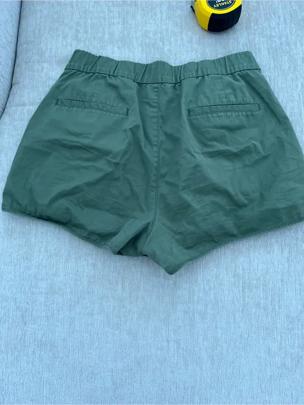 J. Crew Pull On Short in Lightweight Chino in Green Size Small - Image 10