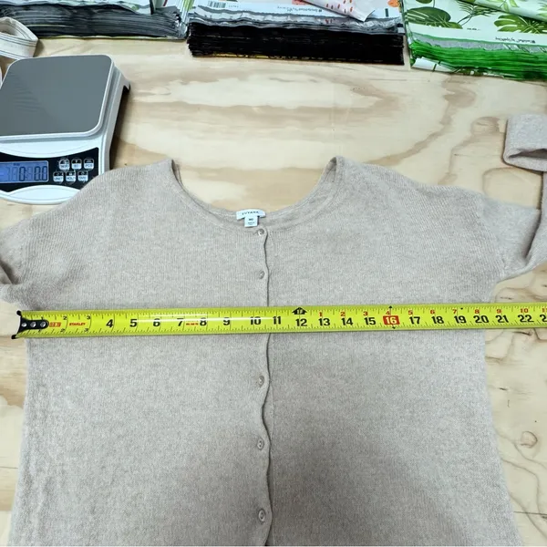 Cuyana Single-Origin‎ Cashmere Minimalist Button Cardigan Sweater Medium Beige - Image 12