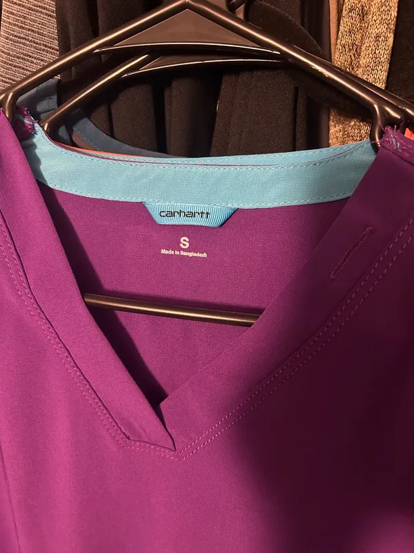 Carhartt Scrub Top - Image 2