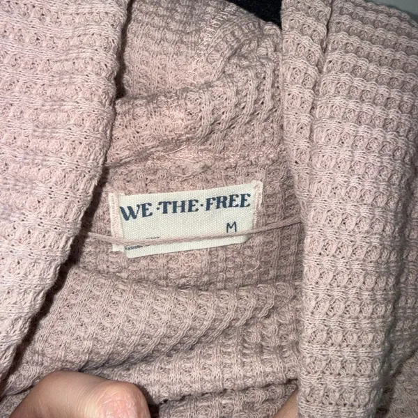 Free People We The Free Thermal Top Womens Medium Mauve Excellent Cowl Neck Knit - Image 2