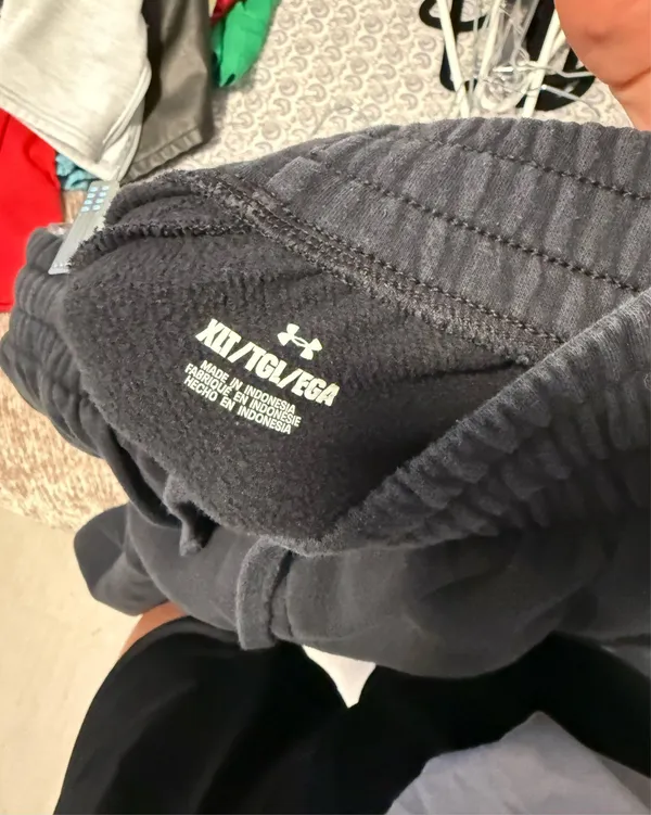 Under Armour Sweatpants - Image 3