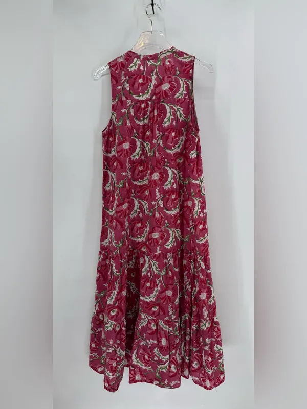 STARK X tiered maxi dress features a vibrant magenta/pink block-print medium - Image 2