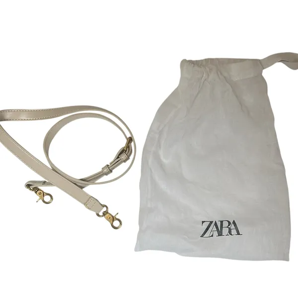 ZARA Cream Crossbody Bag with Gold Chain Detail Gently Used Quiet Luxury - Image 9