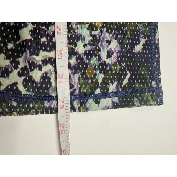 Lululemon Power Y‎ Tank Luon in the Lilac Size 4 Yoga Pilates Unpadded Wicking - Image 7