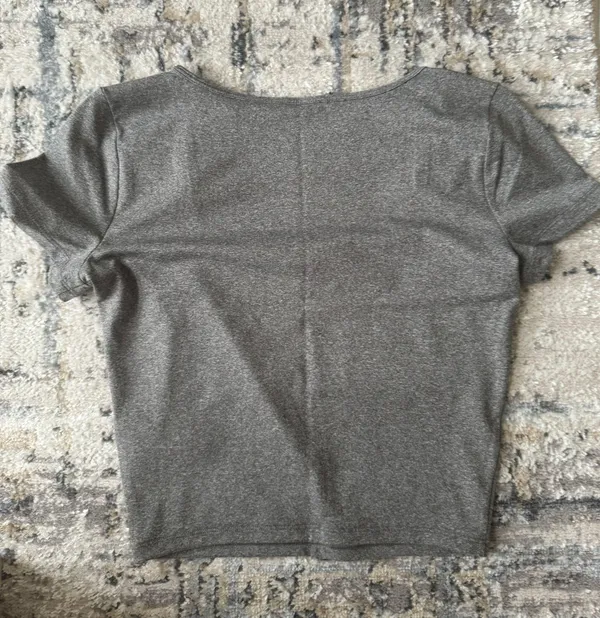 Hollister Baby Tee - Image 3
