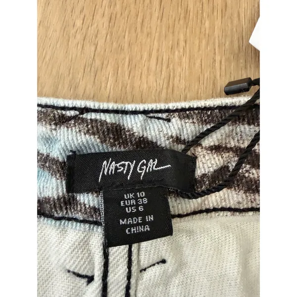 NWT Nasty Gal Tiger Print Denim Wide Leg Jeans Size 6 - Image 9