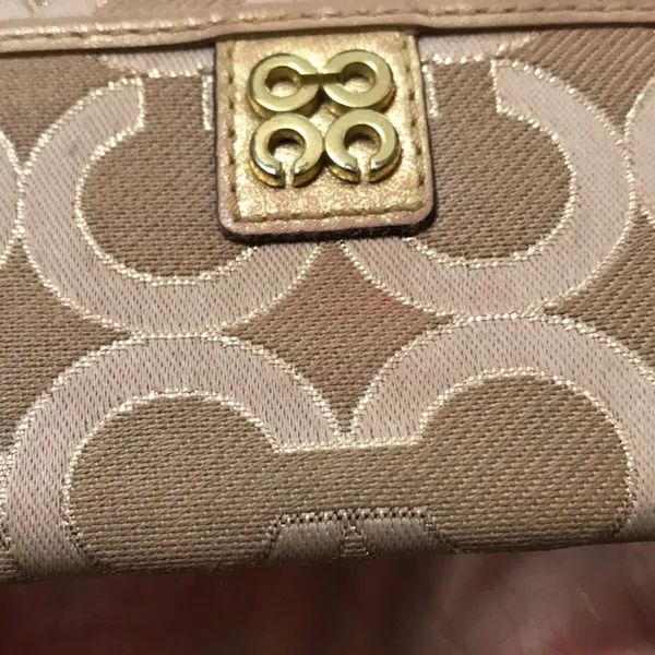 Coach Gold Logo Card Holder Wallet - Image 3
