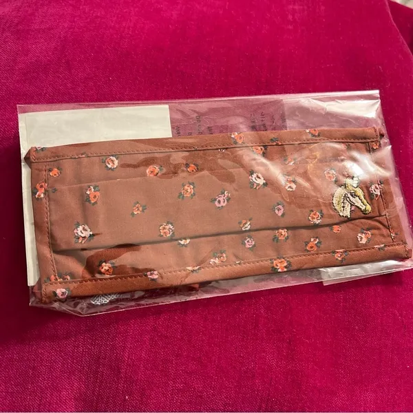 Coach Mask NWT - Image 4