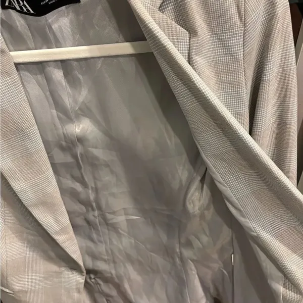 Zara Women’s Blazer with Classic Check Pattern Size 4 - Image 5