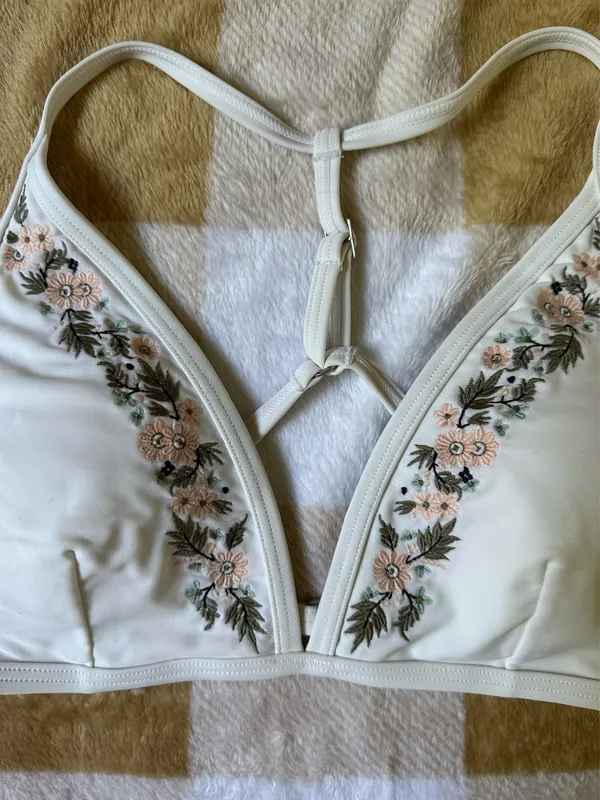 Abercrombie and Fitch White Bathing Suit Top - Image 2