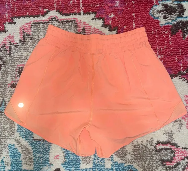 Lululemon Hotty Hot Shorts 4” - Image 2