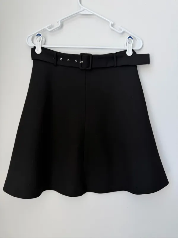 Zara Black Flowy Mini Skirt with Belt Size Medium - Image 2
