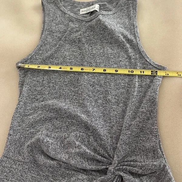 Abercrombie & Fitch Heather Gray Knotted Side Dress - Image 5
