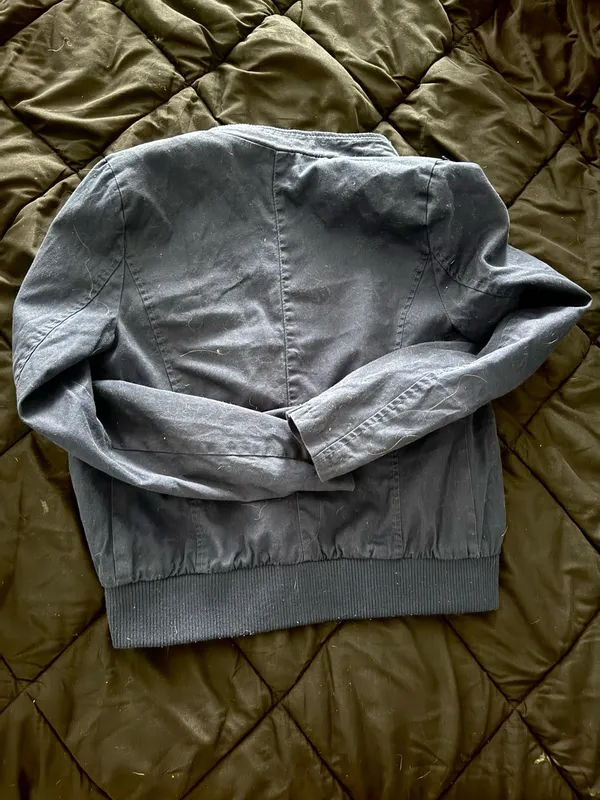 {WET SEAL} Navy Blue Bomber Jacket with Gold Hardware - Large - Image 4