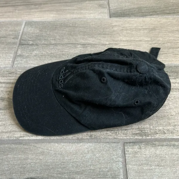 Black adidas baseball hat - Image 2