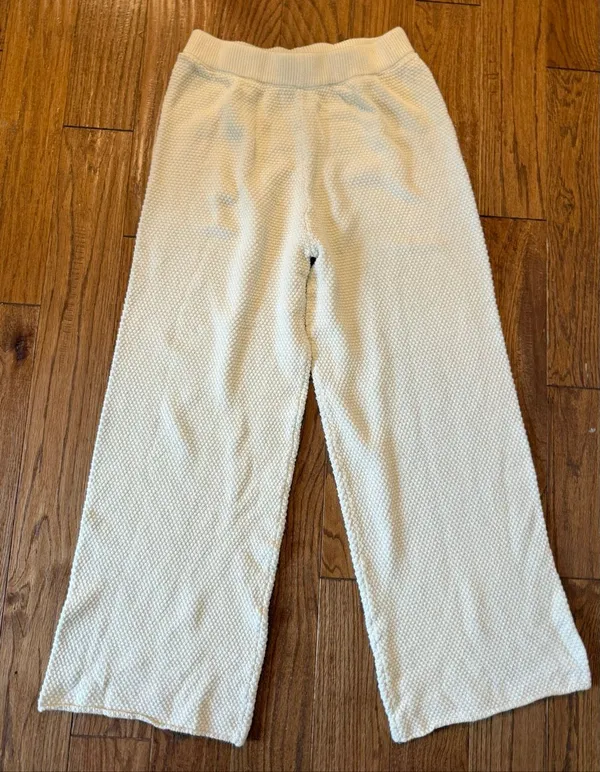 Amazon Cotton ivory waffled lounge pants where leg size M - Image 2