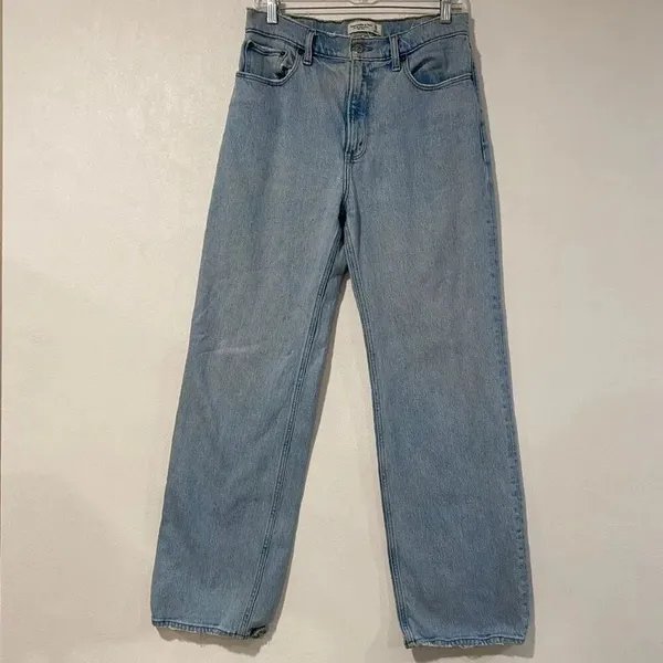 Abercrombie 90s Relaxed Jean High Rise Light Wash Size 29 Regular - Image 2