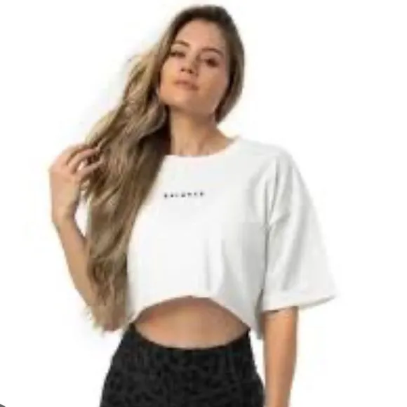 Vitality Balance Athletica Size M Oversized Crop Tee Shirt White Black Logo‎ Gym - Image 4