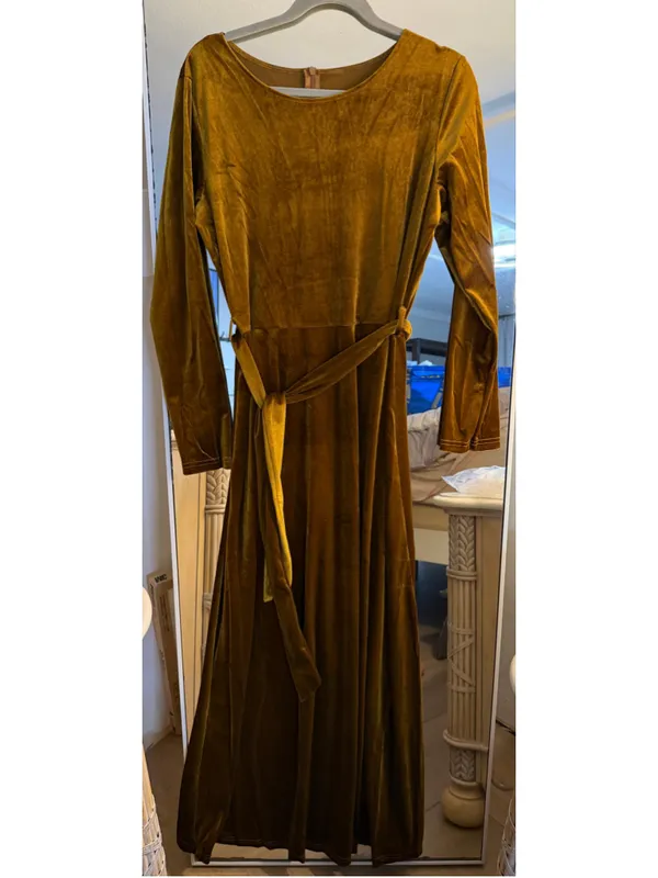 NEW Velvet Maxi Dress Crew Neck Long Sleeve High Waist Belted L - Image 2