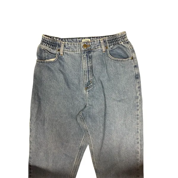 LL Bean Women's Light‎ Wash Original Relaxed Stretch Jeans Size 10P - Image 2