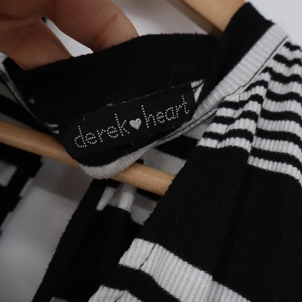 Derek Heart Bodysuit Womens L Black White Striped Ribbed Keyhole Excellent - Image 3