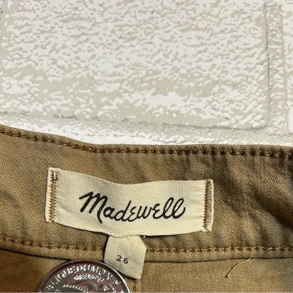 Madewell Khaki Shorts - Image 3